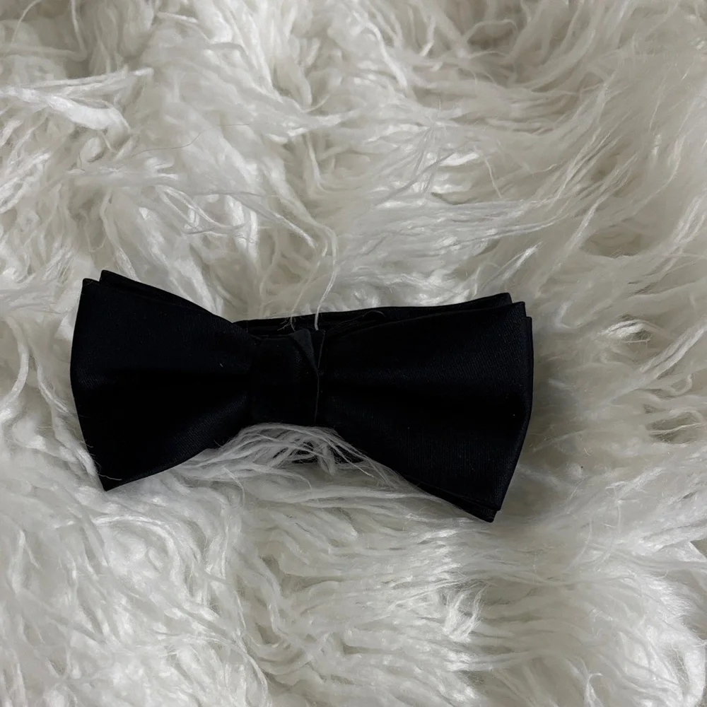 Izod Kids Black Bow Tie (adjustable)
